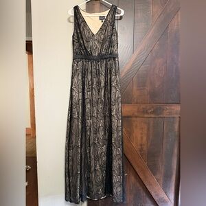 Adrianna Papell Black and Cream Lace Maxi Dress